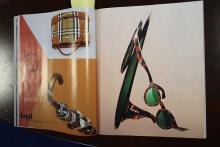 Auf diesem Foto sehen Sie deutlich, was ein Lachspiegel kann, wenn Sie ein Objekt darauf platzieren.  Auf diesem Foto sehen Sie deutlich, was ein Lachspiegel kann, wenn Sie ein Objekt darauf platzieren.