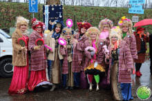 Handlachspiegeljtes gesponsord aan carnavalsvereniging met eerste prijs als beloning!